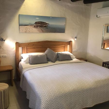 Finca Can Toni Sant Jordi de ses Salines Kültér fotó